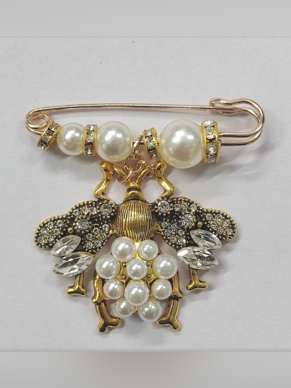 ✨Regal Gold-Tone Pearl & Crystal Bee Brooch Pin - White Pearls - Picture 2 of 2